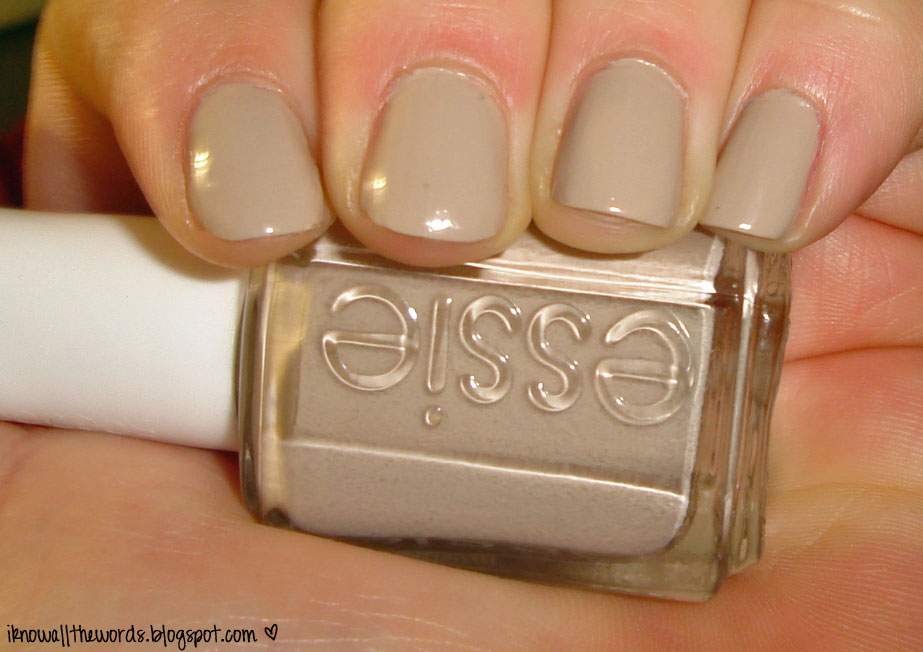 Swatches: Essie Topless and Barefoot & Sand Tropez.