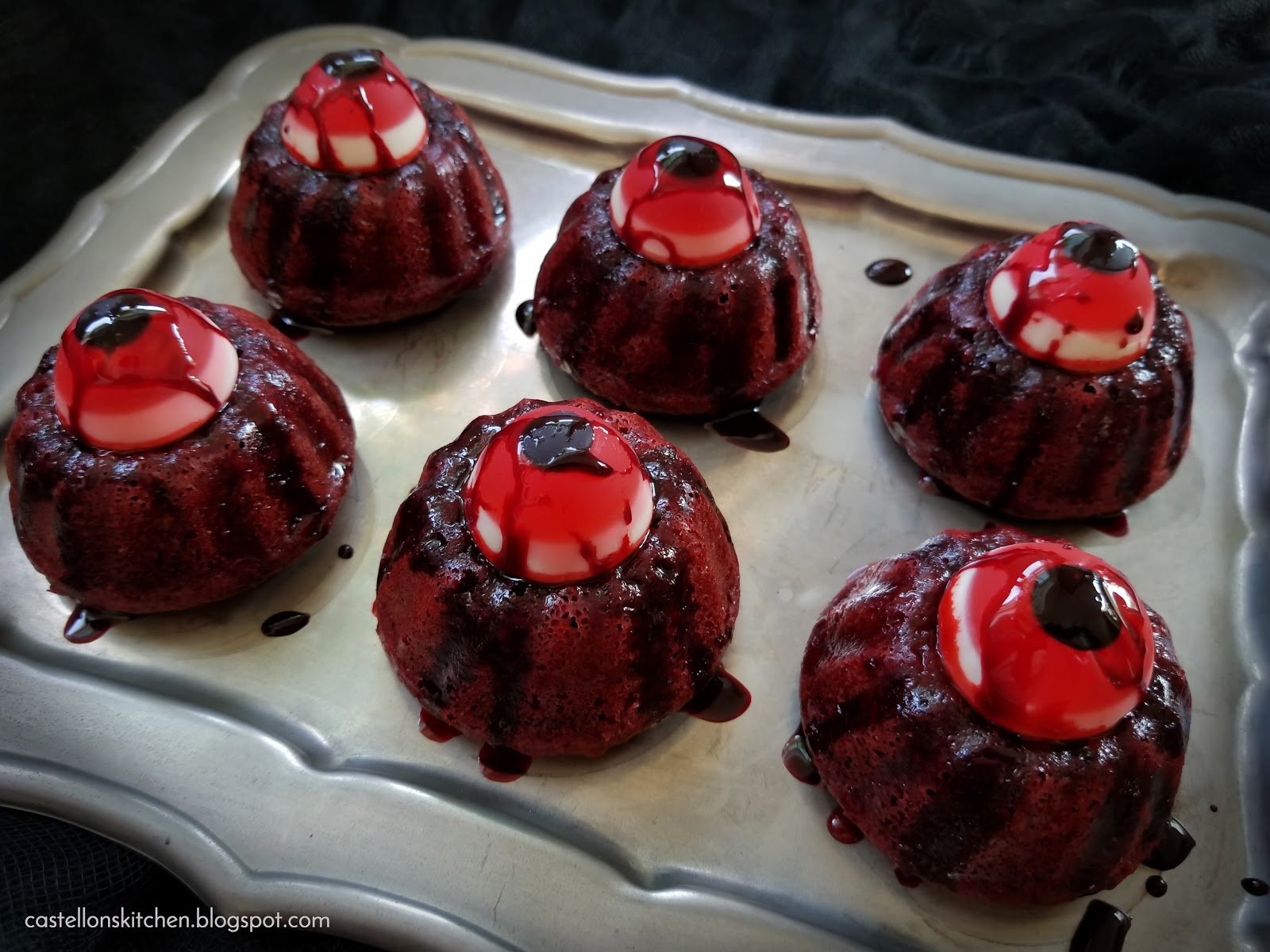 Castellon's Kitchen EyeCandy Cakes