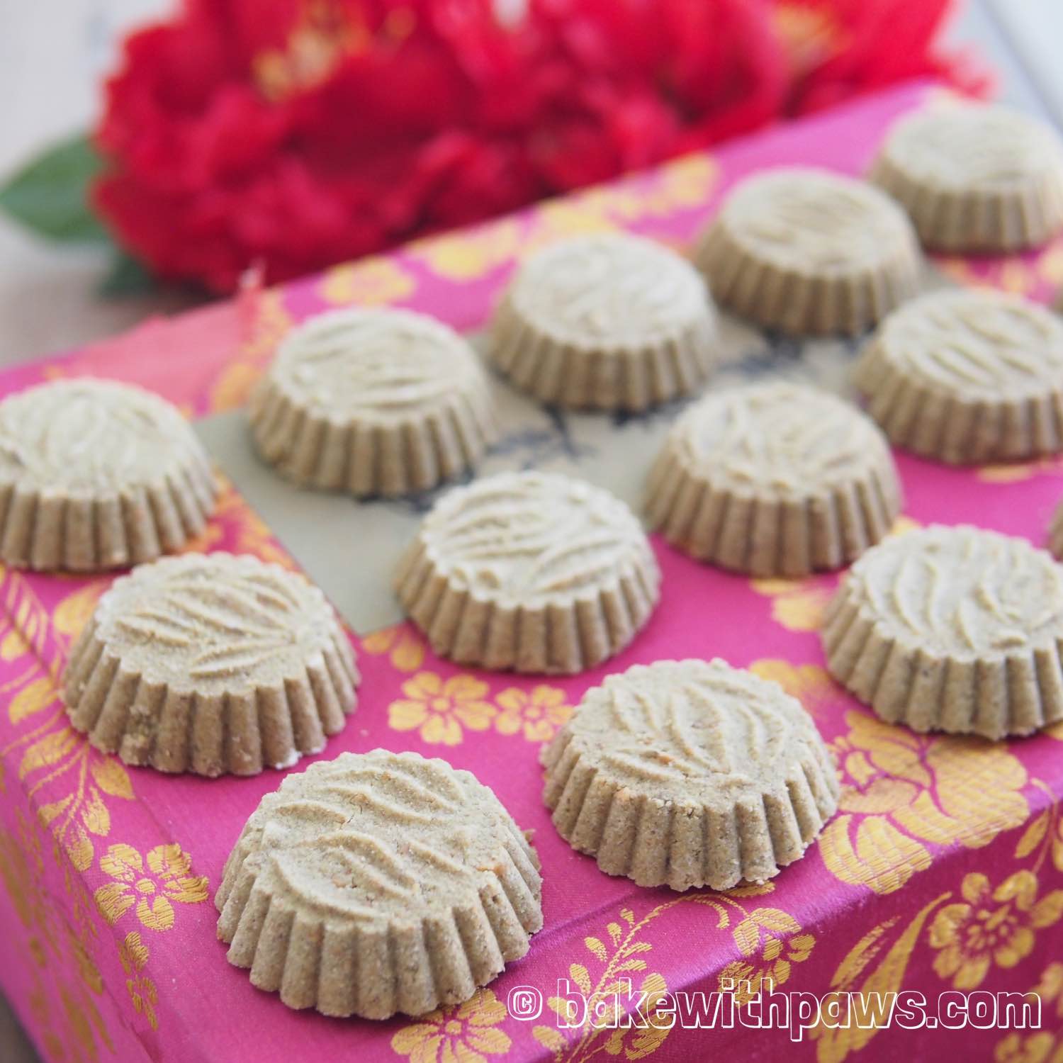 Macau Almond Cookies - BAKE WITH PAWS