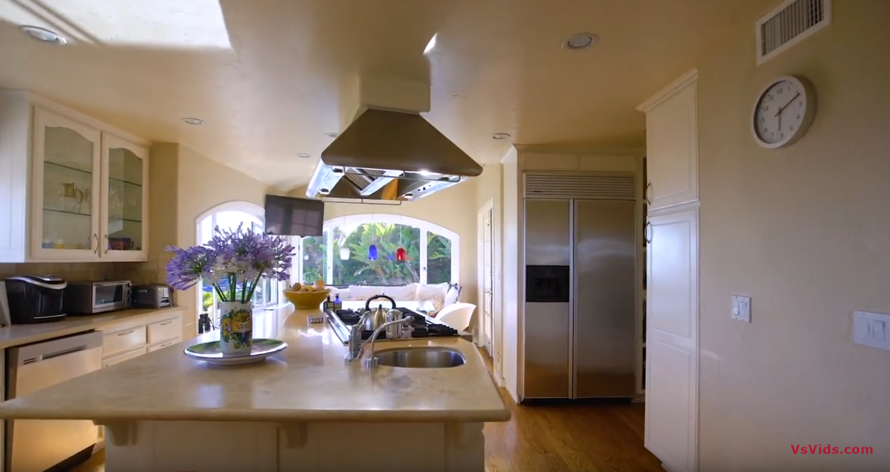 19 Photos vs. 3909 Villa Costera | Malibu - Luxury Home Tour 19 Photos vs. 3909 Villa Costera | Malibu - Luxury Home Tour