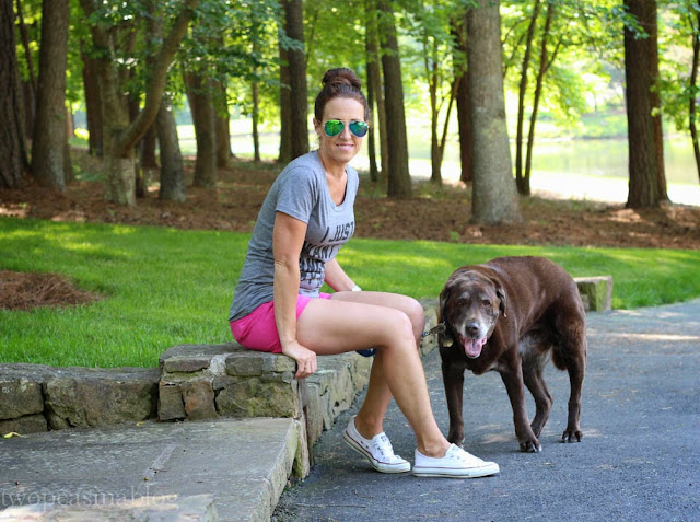 Two Peas in a Blog: Hanging with my Dog