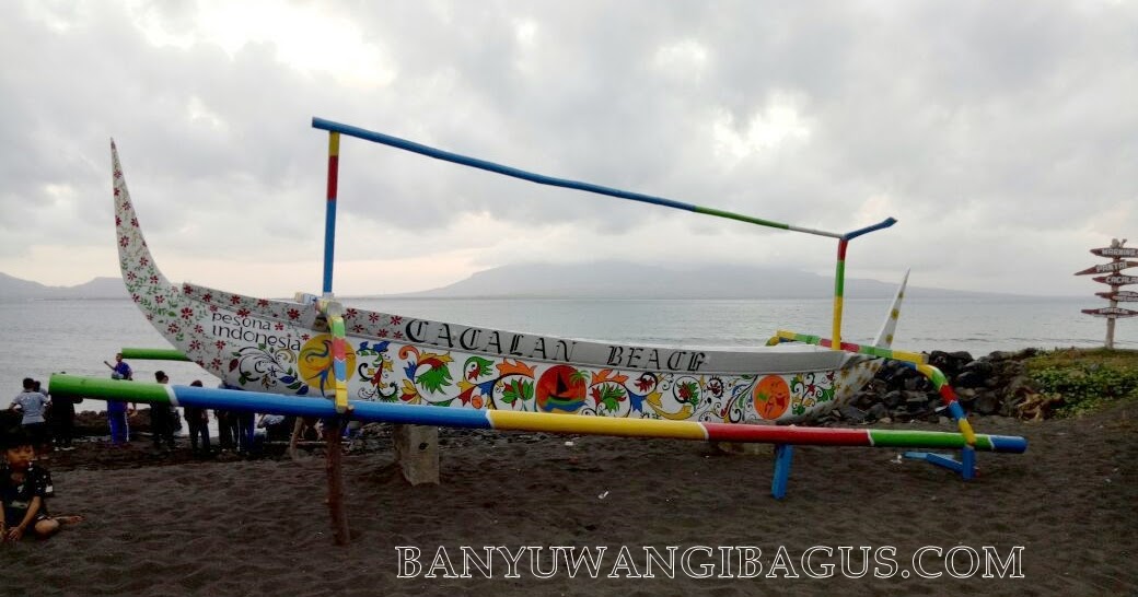 Pantai Cacalan Alternatif Destinasi Wisata Keluarga Di Banyuwangi Dengan Panorama Selat Bali