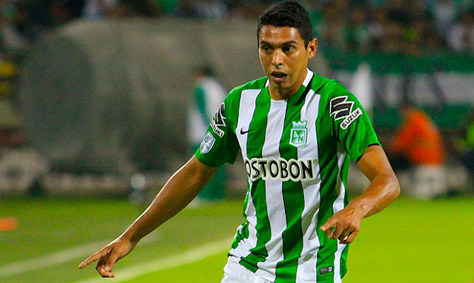 Daniel Bocanegra, titular en el empate (1-1) de Nacional ante Independiente del Valle en Ecuador