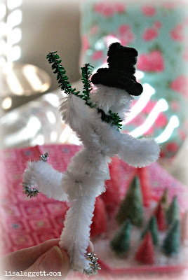 Pipe Cleaner Snowman by Lisa Leggett