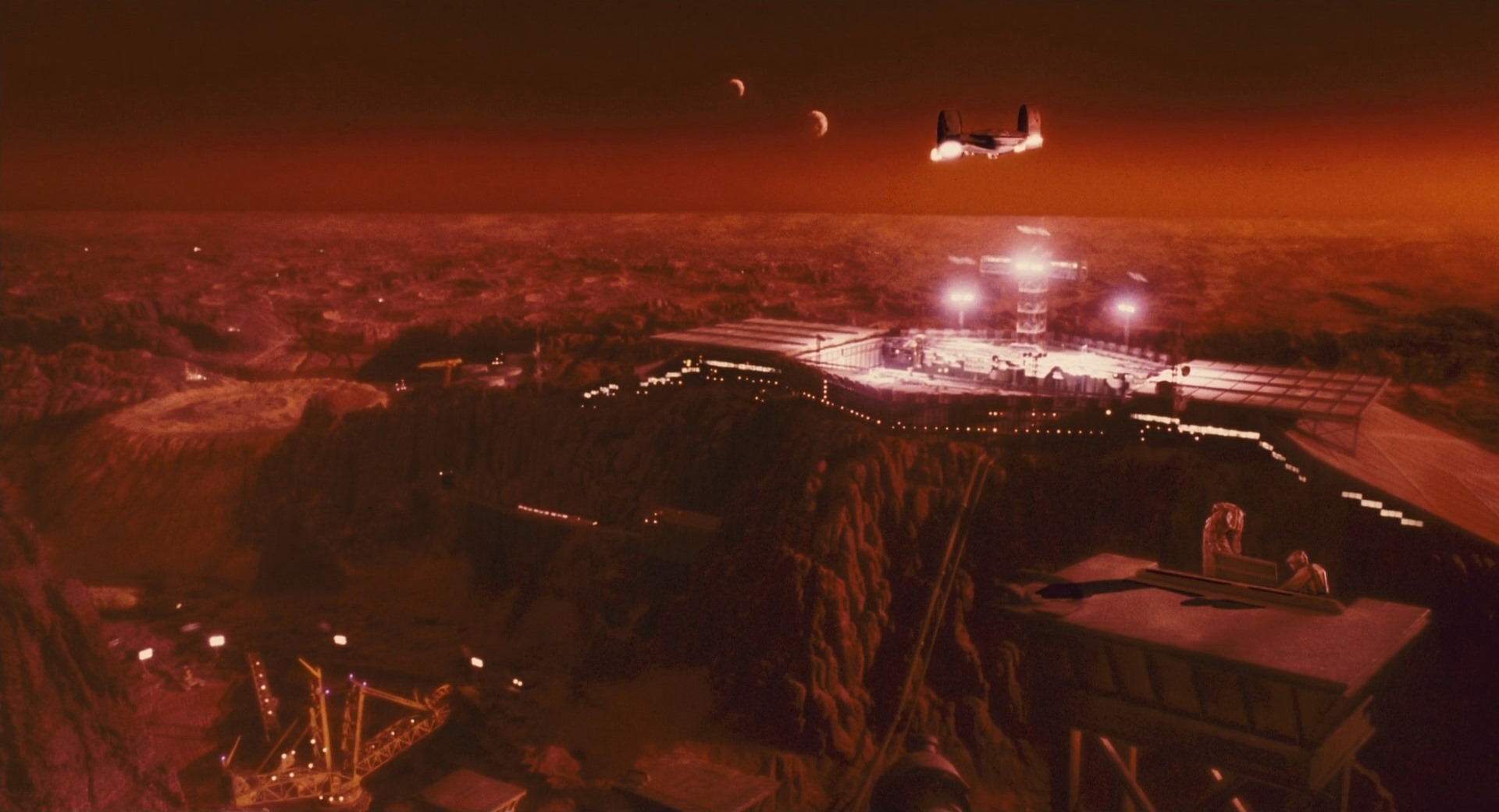 HD images from Total Recall (1990) movie human Mars