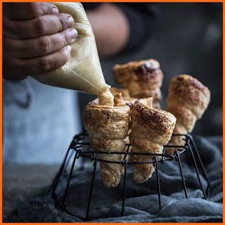 Cách làm bánh ốc kem ngàn lớp Cream Horn