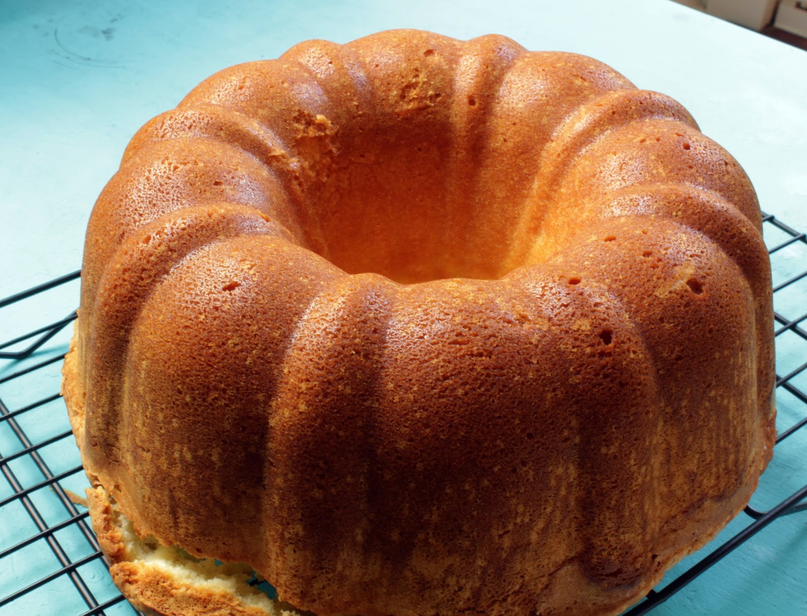 Never underestimate the power of a dollop of Daisy (Sour Cream pound