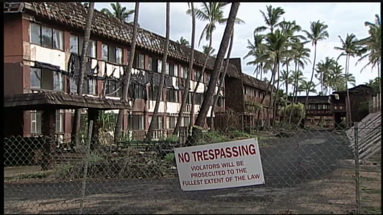 Traveloscopy Travelblog: Coco Palms to renew Elvis's Blue Hawaii