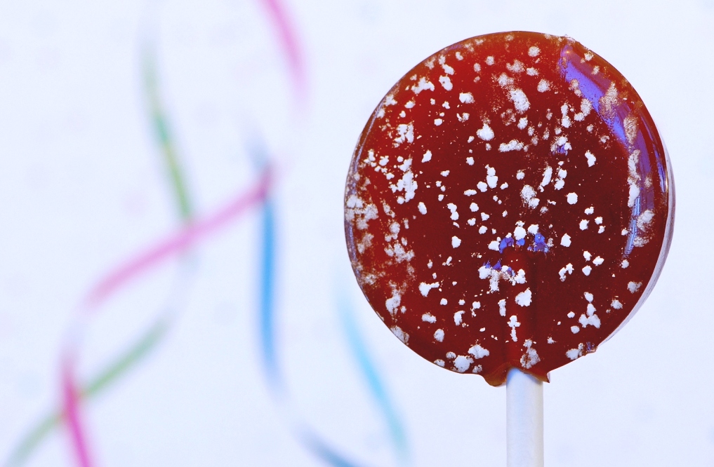 This Charming Candy Root Beer Float Lollipops