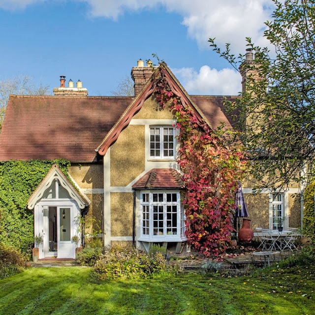 Charming home in Surrey, England