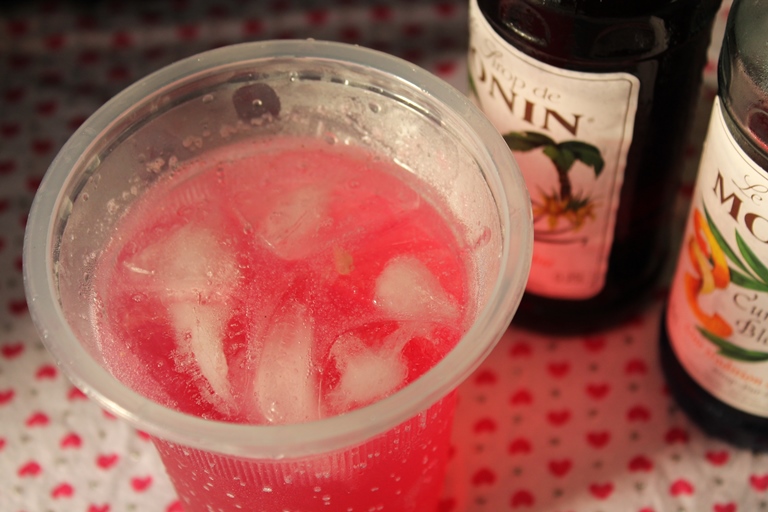 YUMMY TUMMY: Sparkling Pink Lemonade Recipe / Pink Lemonade Recipe ...