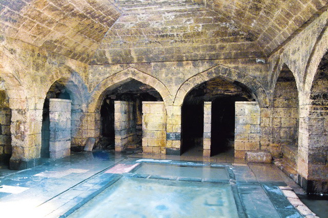 бани и термы в византии. термы византии. термы византии. бани и термы в византии. панагия тон халкеон в салониках.