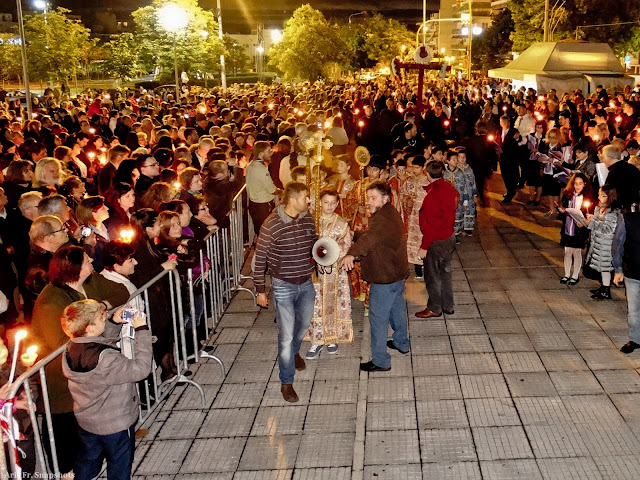 Περιφορά και συνάντηση Επιταφίων στην Τούμπα Περιφορά και συνάντηση Επιταφίων στην Τούμπα