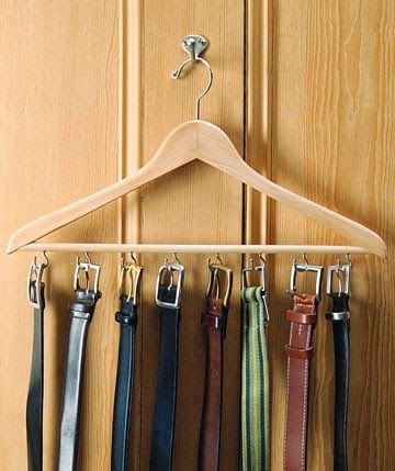 Ordenar los cinturones en el armario