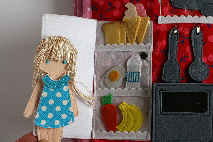 felt dollhouse