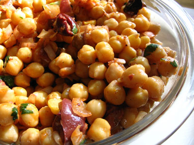 Middle Eastern Chickpea and Olive Salad