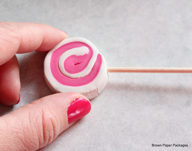 Brown Paper Packages: DIY Cutest Ever Lolly Ornaments