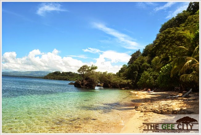 beach in Kookoo's Nest Resort