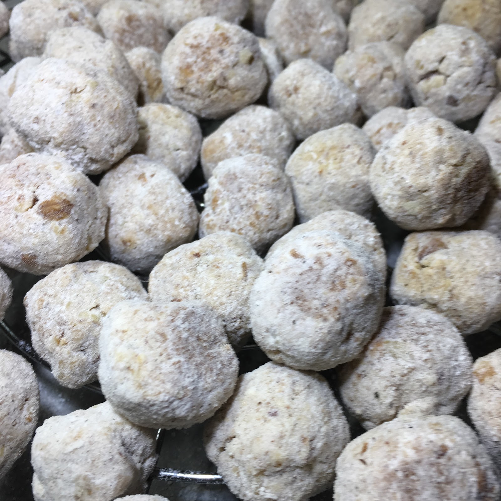 Ein Stück heile Welt : Walnuss-Schneebälle - low carb