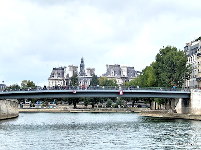 Seine Paris in August