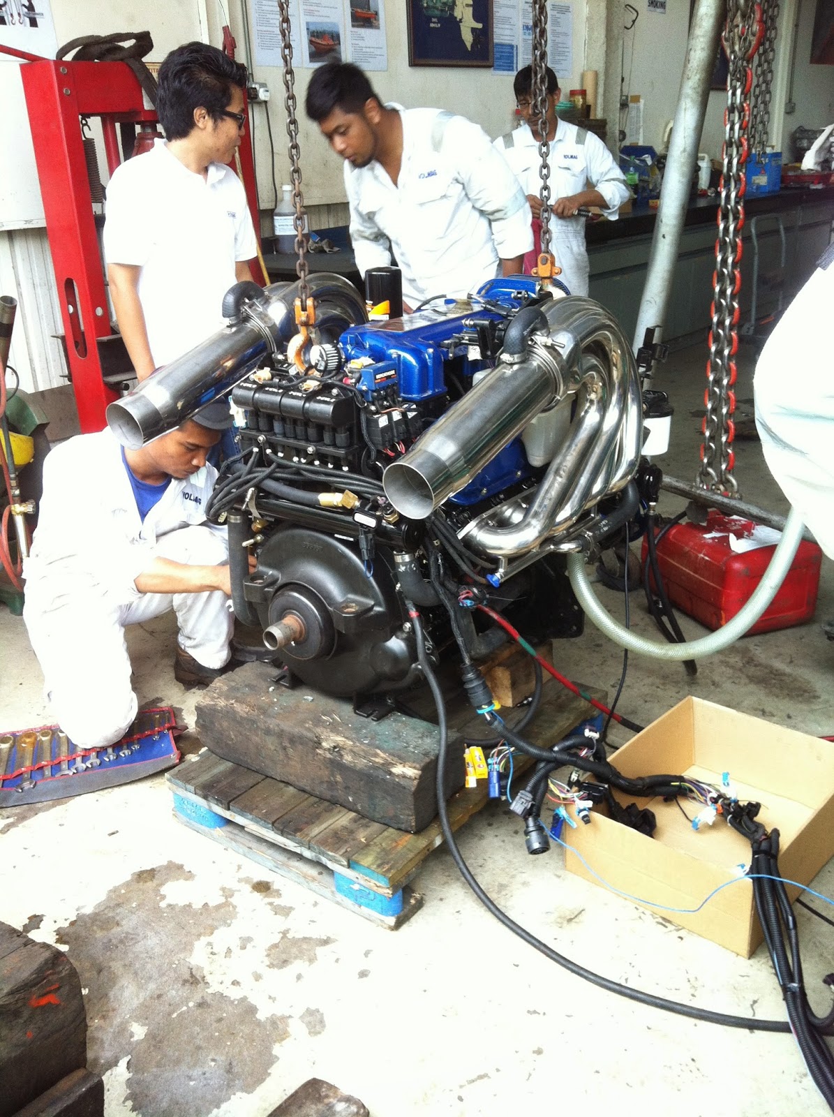 Mercury Marine Singapore Authorised Dealer (Singapore Asia): VOLMAG