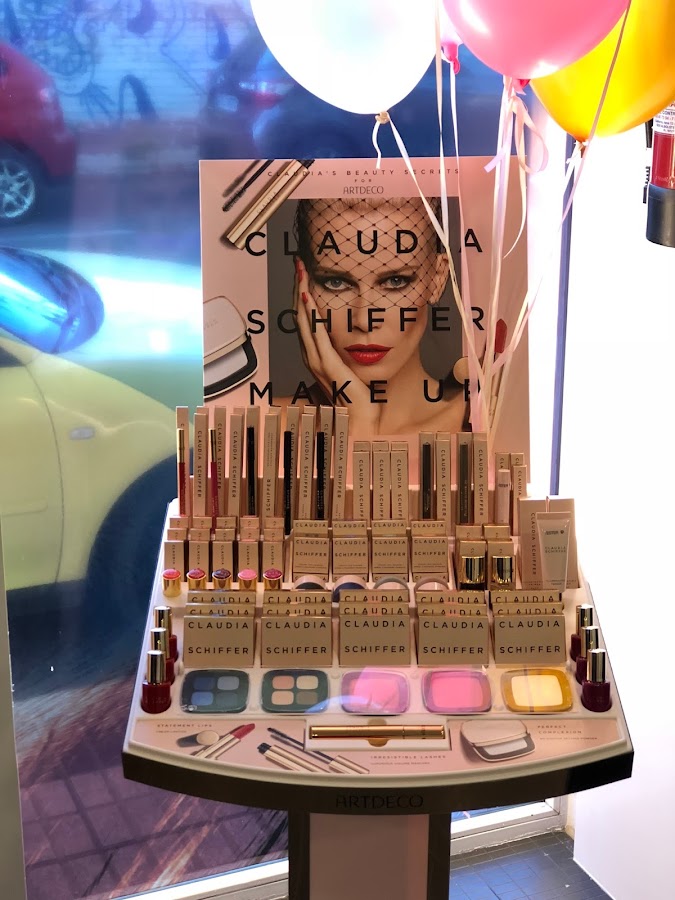 Fitness And Chicness-Claudia Schiffer Makeup-3