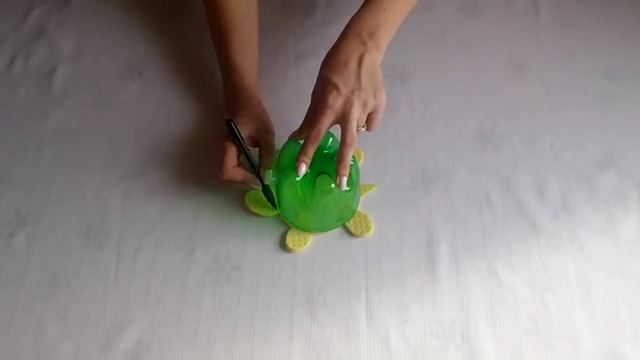 Membuat Celengan Unik dari Botol Bekas | SWAKARYA (DO IT YOUR SELF)