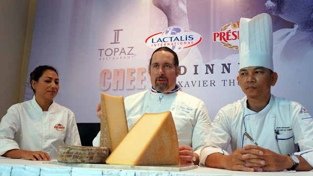 Yubira Hudault, Xavier Thuret et chef Pov Sopheak Yubira Hudault, Xavier Thuret et chef Pov Sopheak
