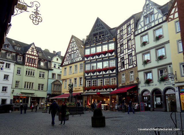Beautiful Cochem Village and Schnitzel Dinner at Beim Weinbauer