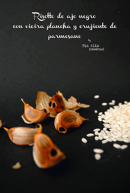 Risotto negro vieira plancha crujiente parmesano