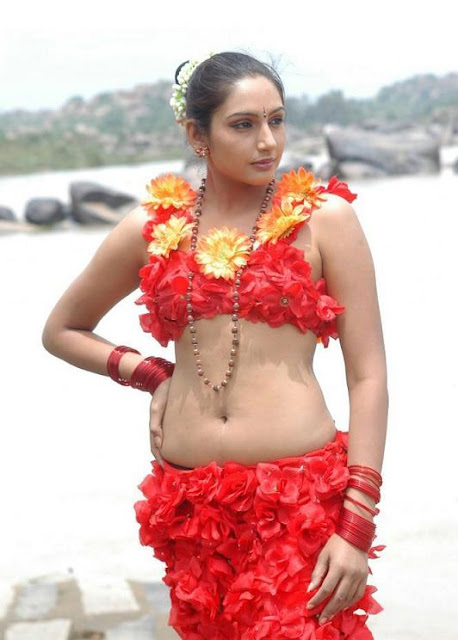 South Actress Hot Pics Ragini Dwivedi Low Waist Round