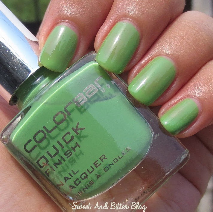 Colorbar Leaf Me Alone Quick Finish Nail Lacquer Review Swatch 