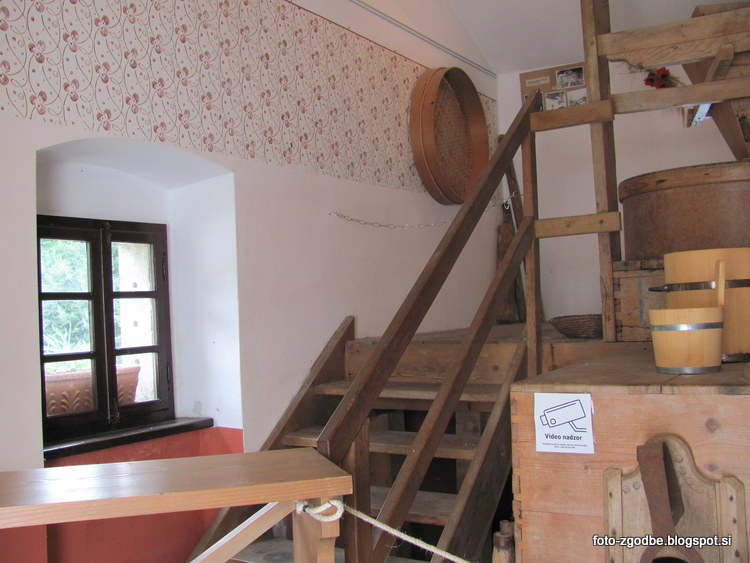 Postojna, Jamska cesta 27, Modrijanov mlin Slovenija, Notranjska