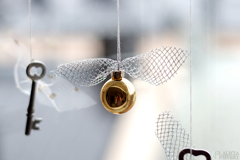 DIY Harry Potter garland for Halloween, by Alicia Sivertsson.