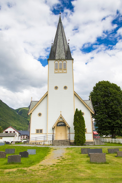 Stordal-Chiesa