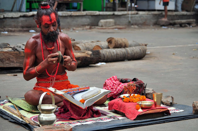 Puri temple Orissa Odisha Street Photography colorful Incredible India sadhu