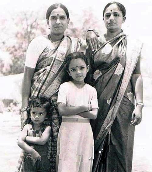 Soundarya+Childhood+pic.jpg