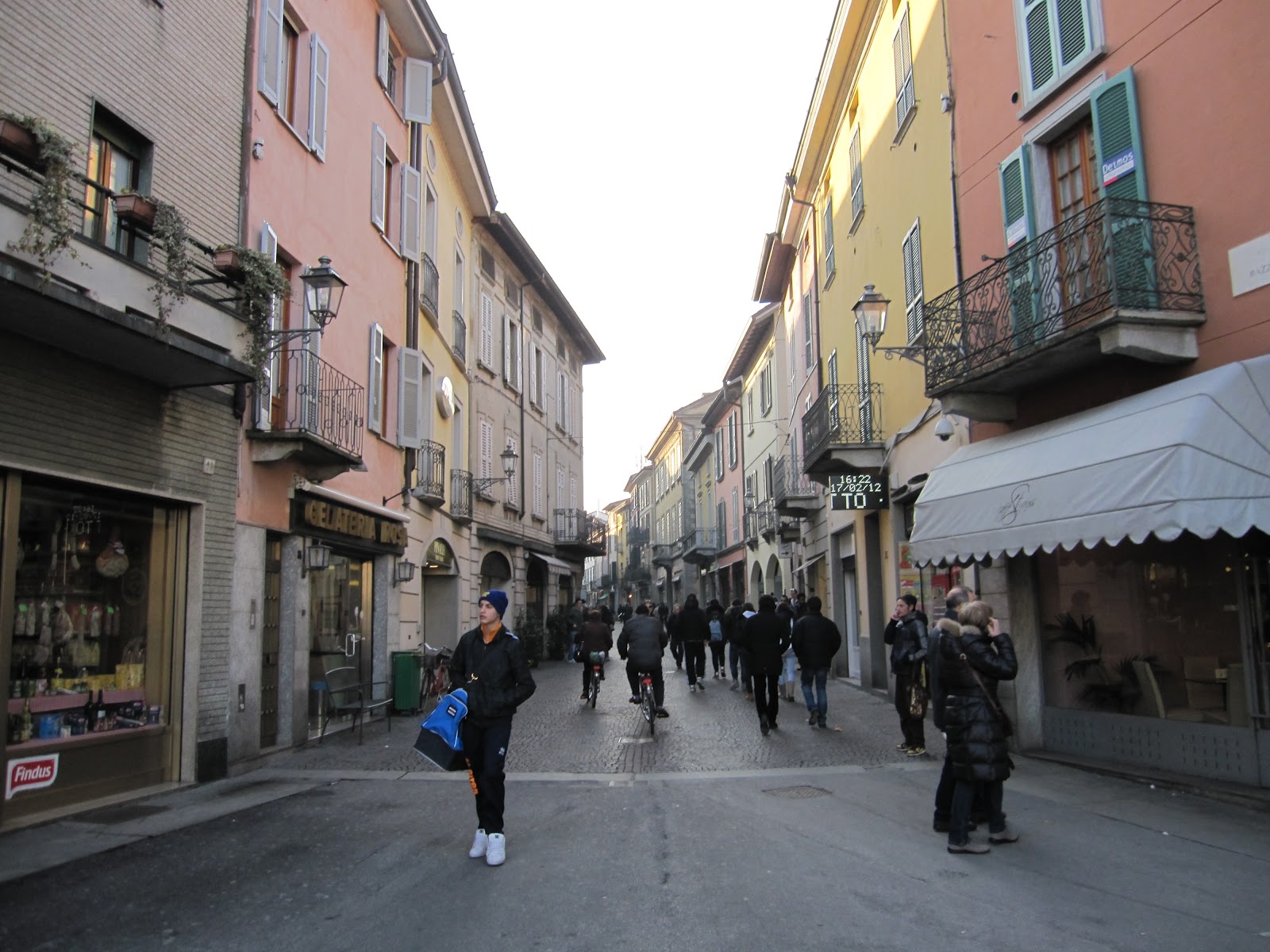 Joyous Journey Crazy fun in Crema, Italia