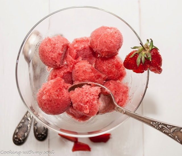Sorbet de capsuni / Strawberry sorbet