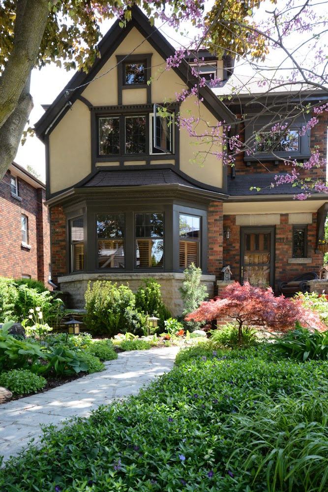 kathyrenwald We all love going on garden tours. The Carnegie Gallery