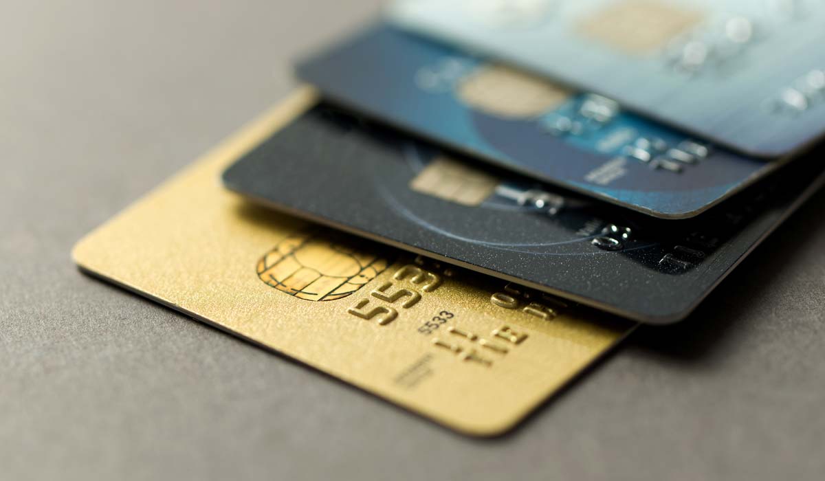 Brasil tem taxa de juros do cartão de crédito mais alta do mundo