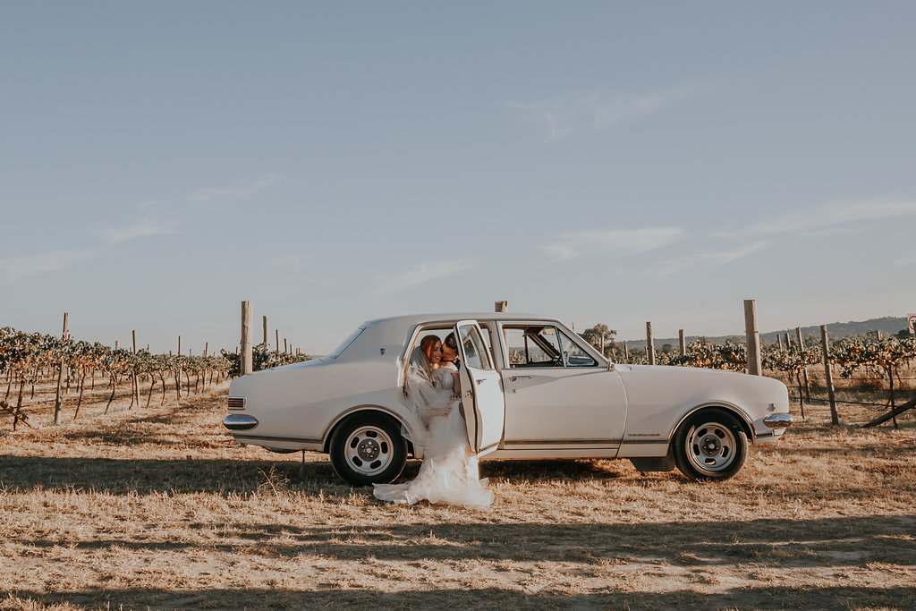 TO THE AISLE AUSTRALIA | CARMEN HICKEY PHOTOGRAPHY LAURA AND JONO WEDDING DAY MAGPIES NEST WAGGA WAGGA