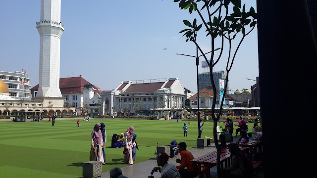 alun alun bandung jalan jalan ke alun alun bandung enaknya pagi hari