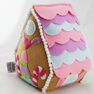 The Sassy Pack Rat: Felt Gingerbread House Finished