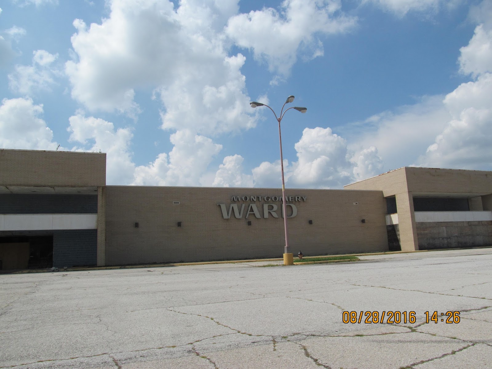 Trip to the Mall Metro North Mall Montgomery Ward 8/16 Update