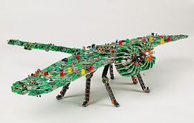 19-Insect-2-Steven-Rodrig-Upcycle-PCB-Sculptures-from-used-Electronics-www-designstack-co
