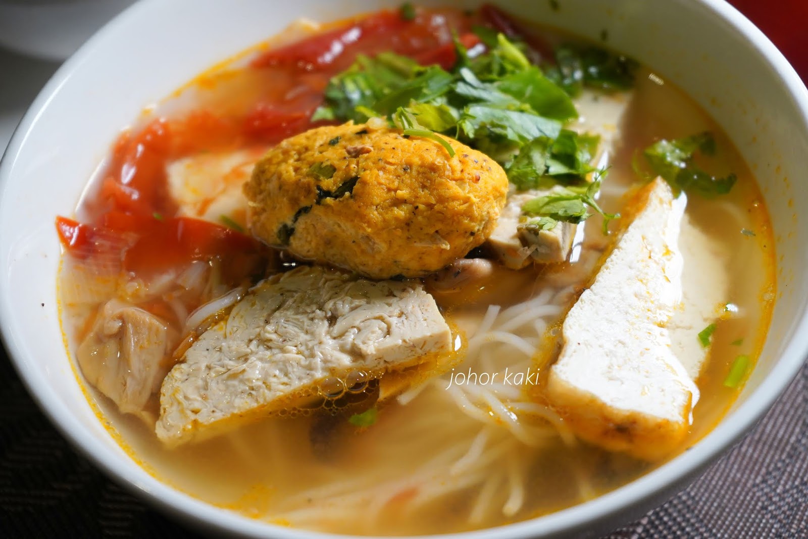 Warning BUN BO HUE may Change your Taste for Vietnamese Noodles PHO