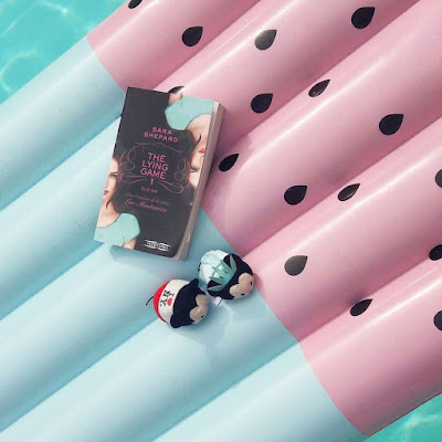 Avis The Lying Game tome 1 Tu es moi série livre Sara Shepard Avis The Lying Game tome 1 Tu es moi série livre Sara Shepard Pretty Little Liars différences Coin des licornes Blog littéraire Toulouse