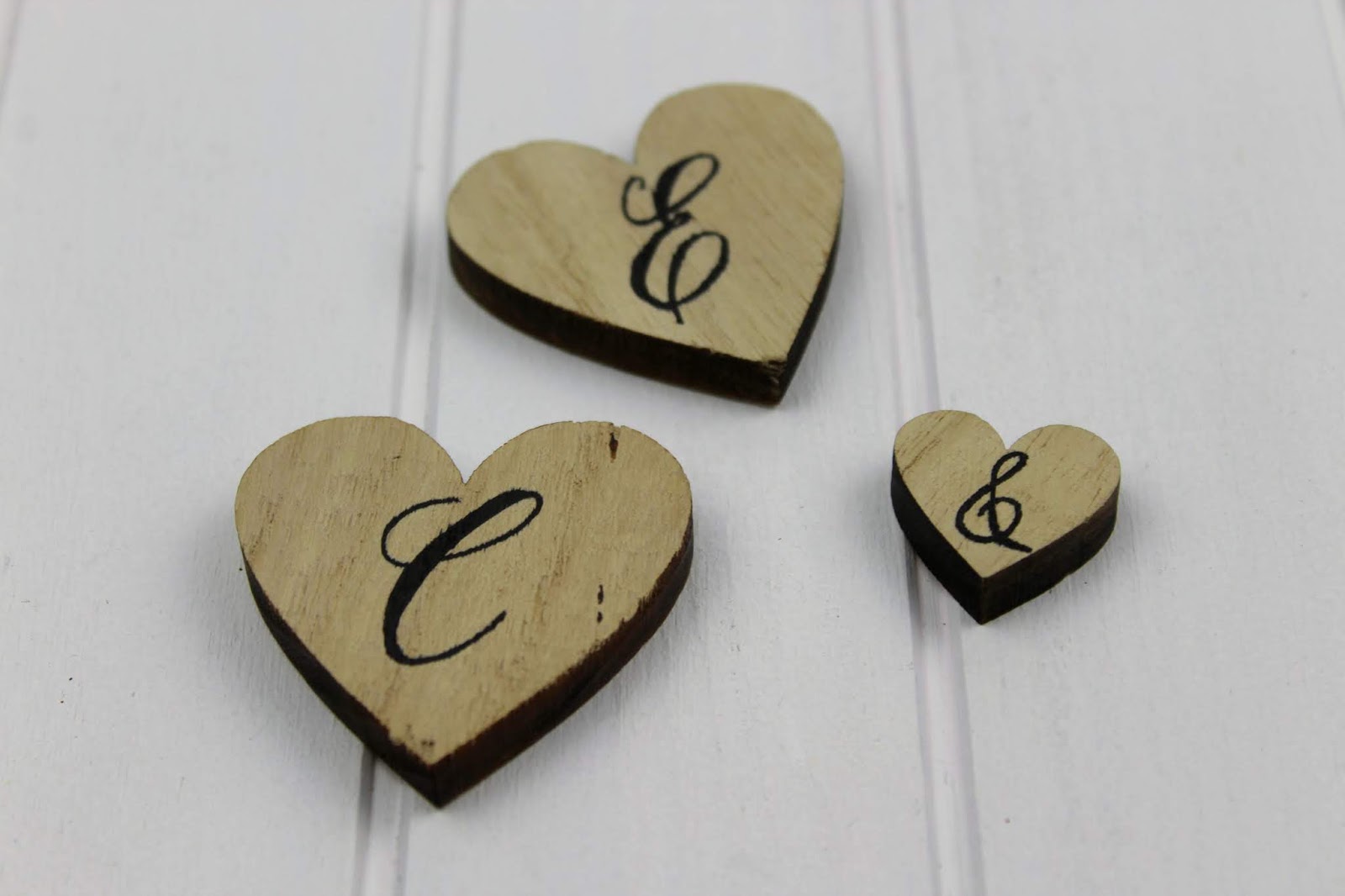 Diy 3 Cake Topper Fur Die Hochzeitstorte Ganz Einfach Selber Machen Gratis Vorlage Mit Hochzeitstorte Basteln Hochzeitstorte Selber Machen Hochzeitstorte