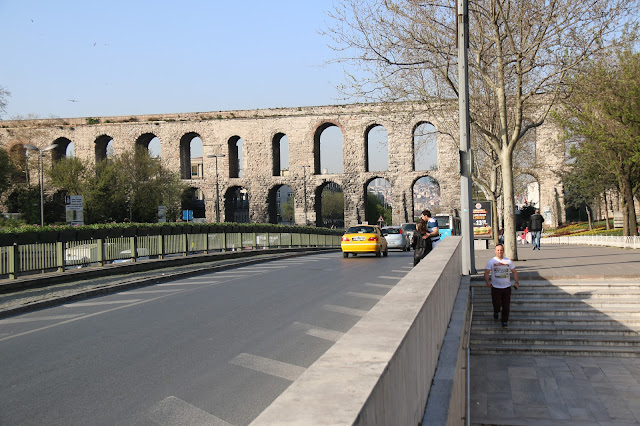 Historical wall within Sultanahmet square in Istanbul, Turkey Historical wall within Sultanahmet square in Istanbul, Turkey